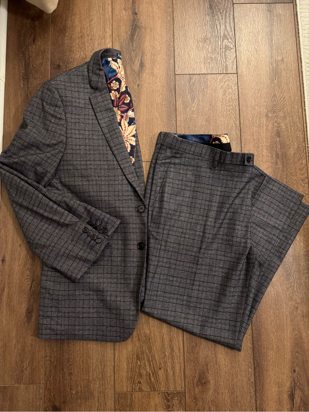 NWOT Paisley and Gray Men's Slim Fit Two-Piece Suit